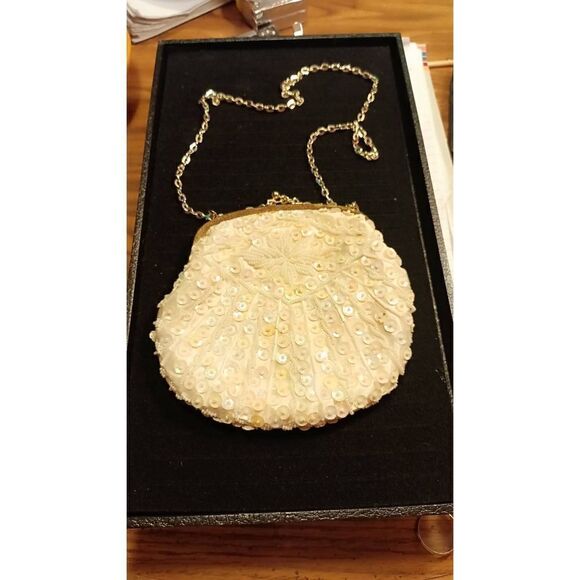 Vintage evening bag made in Hong Kong. In good condition. 4+4 - Picture 1 of 8